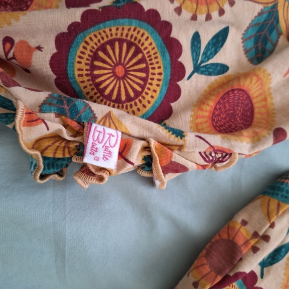 2 Ruffle Butts rompers - Picture 3 of 6